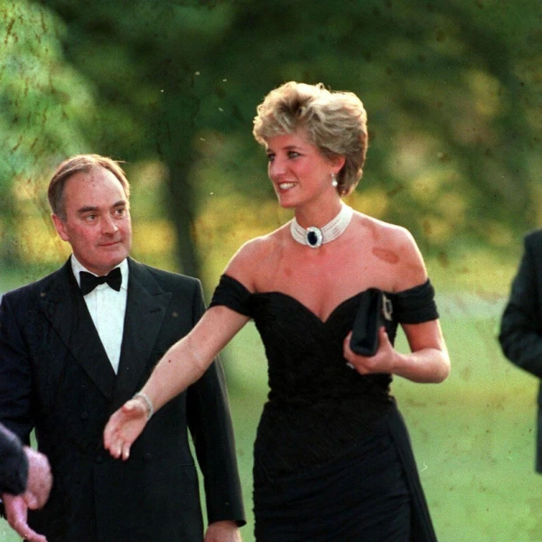 Kraljica stila: Princeza Diana ovim je modnim izborima prekr&scaron;ila pravila i naljutila kraljicu
