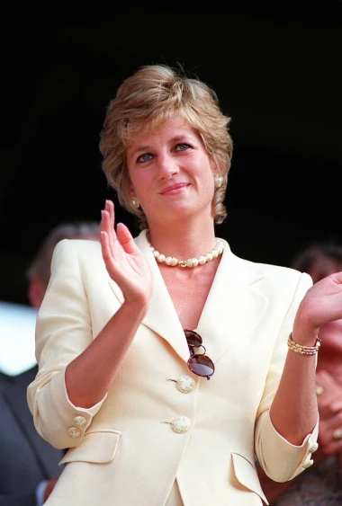 Kraljica stila: Princeza Diana ovim je modnim izborima prekr&scaron;ila pravila i naljutila kraljicu