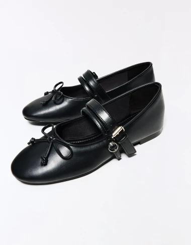 Balerinke s petom su najženstveniji trend sezone, evo kako ih nositi