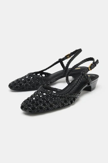 Balerinke s petom su najženstveniji trend sezone, evo kako ih nositi