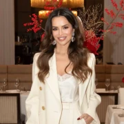 Severina ponovno odu&scaron;evila stylingom, a pažnju privlači vrlo neobična torbica s porukom