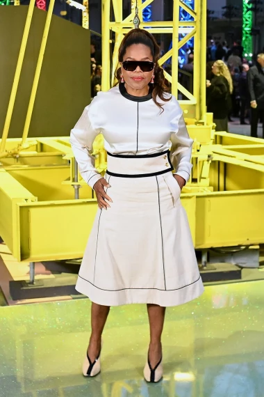 Modni vodič za jabukasti tip figure: Nagla&scaron;avanje prednosti i krojevi koji izdužuju siluetu