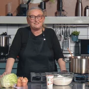 Sestra pjevača Željka Kru&scaron;lina Kru&scaron;ke ulazi u 'Igru chefova': 'Bratu je najdraža raca s mlincima'