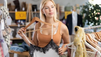 Perete li novu odjeću prije no&scaron;enja? Odgovori čitatelja podijelili internet, evo &scaron;to kažu stručnjaci