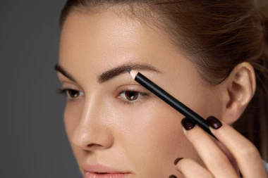 Precizne, postojane i pristupačne: Najbolje olovke za obrve iz drogerija