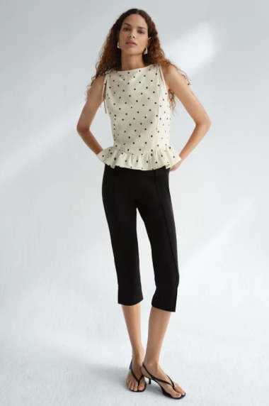 Minimalizam 90-ih opet vlada: Otkrivamo crne komade koji idu uz sve