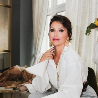 Proljeće nikad nije izgledalo bolje: Nina Badrić odu&scaron;evila neobičnom torbicom