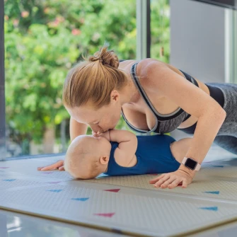 Gubitak kilograma nakon poroda: Mitovi, istina i put do zdravog oporavka