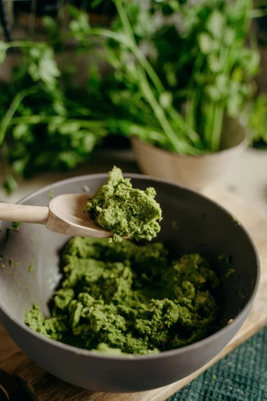 Vjesnik proljeća u kuhinji: Pet genijalnih recepata s medvjeđim lukom