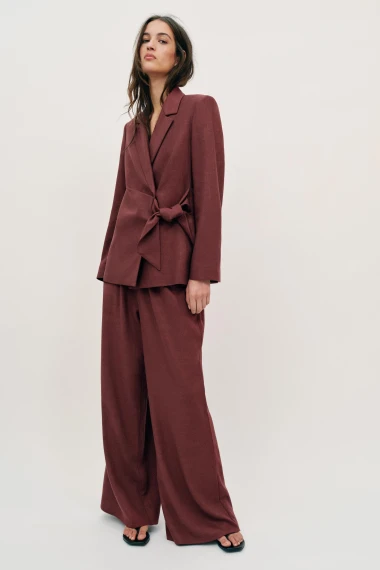 U Zaru su već stigla lanena odijela - imamo nekoliko favorita