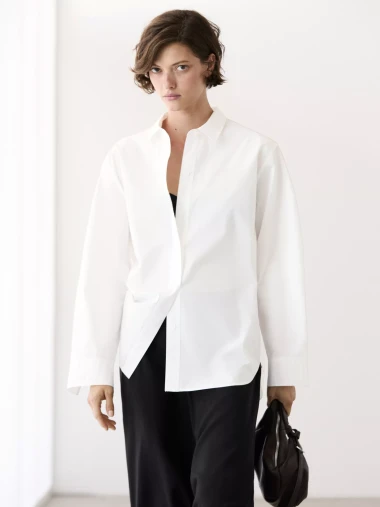 Od ureda do kave u gradu: Bijele bluze i ko&scaron;ulje za svaku priliku