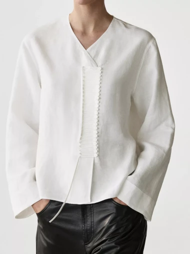 Od ureda do kave u gradu: Bijele bluze i ko&scaron;ulje za svaku priliku