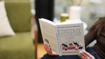 Nova knjiga za roditelje i djecu: Kako odrastati u digitalnom svijetu bez gubitka stvarnog života