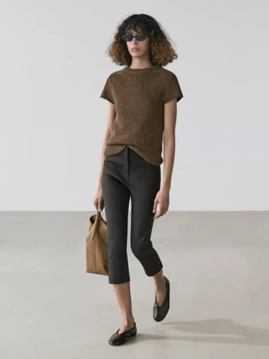 Nostalgija koja traje: 5 modela hlača iz 90-ih koje opet viđamo posvuda