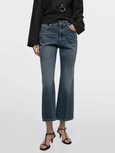 Nostalgija koja traje: 5 modela hlača iz 90-ih koje opet viđamo posvuda