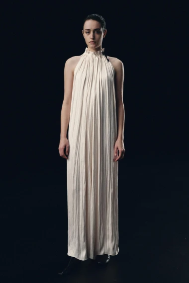 Elegantni kombinezoni kao odlična alternativa svečanim haljinama