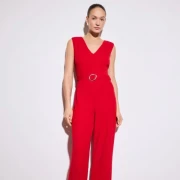 Elegantni kombinezoni kao odlična alternativa svečanim haljinama