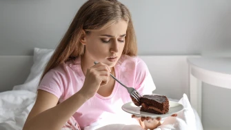 Petra Me&scaron;trić za Žena.hr: Za&scaron;to žene jedu čokoladu kad su tužne?