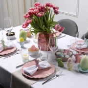 Ne, nije ludost: Ovaj čudan trik održat će tvoje uskrsno cvijeće u vazi svježim danima