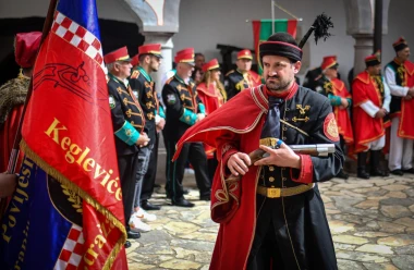 Uskrs diljem Hrvatske: Tucanje pisanica, pucanje i vuzmenice, svi slave Isusovo uskrsnuće