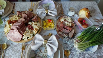 Sretan Uskrs! 50 fotografija uskrsnog doručka na&scaron;ih čitatelja - svi stolovi su prekrasni na svoj način