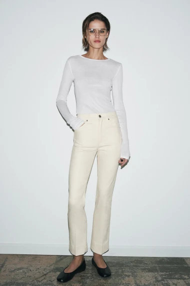 Povratak bootcut kroja: Opet su u trendu traperice koje laskaju svakoj figuri