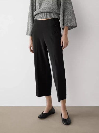 Capri hlače su se vratile: Izdvojili smo najljep&scaron;e modele iz high street kolekcija