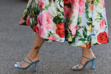 Suknja midi duljine: Najlaskaviji modeli za svaki tip figure