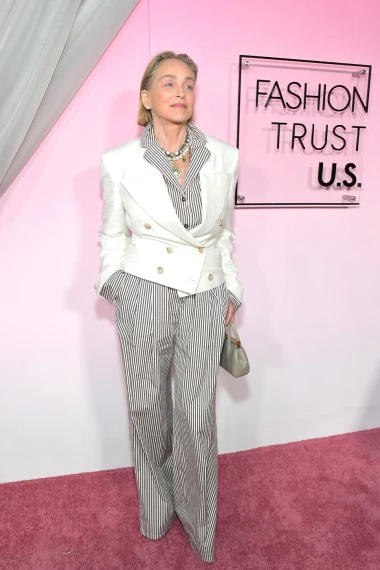 Kad elegancija susretne karizmu: Pamela Anderson i Sharon Stone opet briljirale