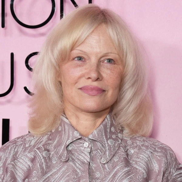 Kad elegancija susretne karizmu: Pamela Anderson i Sharon Stone opet briljirale