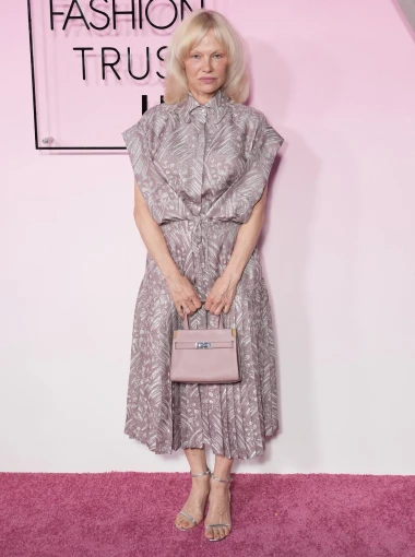 Kad elegancija susretne karizmu: Pamela Anderson i Sharon Stone opet briljirale