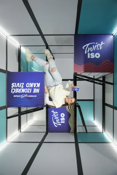 Twist ISO u Muzeju Iluzija predstavio novu kampanju koja okreće perspektivu hidracije