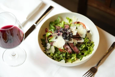 Manir: Mjesto gdje tradicija dobiva novu dimenziju, a svaki gost osjećaj doma