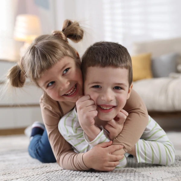 Odnos braće i sestara: Veza koja traje cijeli život i oblikuje nas vi&scaron;e nego &scaron;to mislimo