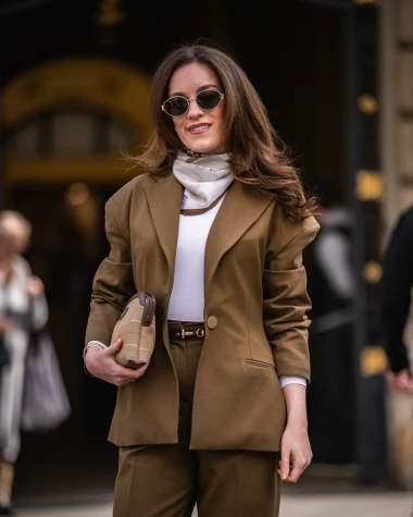 Kraljica &scaron;pice u toplim tonovima: Ovako smeđu nose prave trendseterice