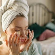 &Scaron;to se događa s kožom u 30-ima i za&scaron;to je ovo najvažnije desetljeće za njegu?