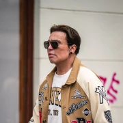 Neven Ciganović na zagrebačkoj &scaron;pici u zanimljivom kaputu