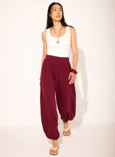 Dosta ti je traperica? Hlače balon kroja su chic modno rje&scaron;enje za proljeće i ljeto