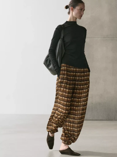 Dosta ti je traperica? Hlače balon kroja su chic modno rje&scaron;enje za proljeće i ljeto