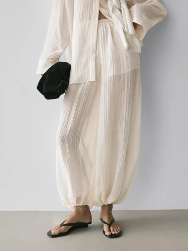 Dosta ti je traperica? Hlače balon kroja su chic modno rje&scaron;enje za proljeće i ljeto