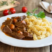 Tajne savršenog mađarskog gulaša: Donosimo tri provjerena recepta