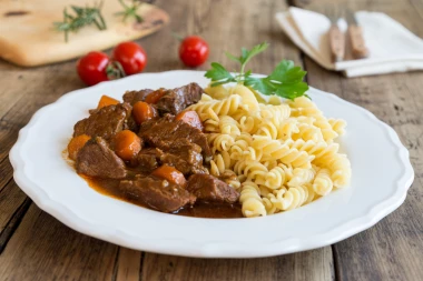 Tajne savr&scaron;enog mađarskog gula&scaron;a: Donosimo tri provjerena recepta