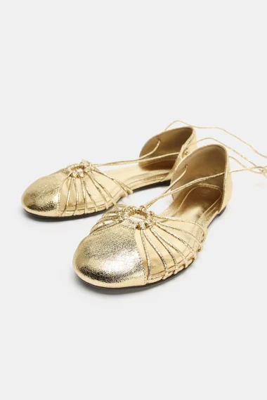 Od japanki do metalik modela: Ovo su sandale koje će obilježiti ljetnu sezonu