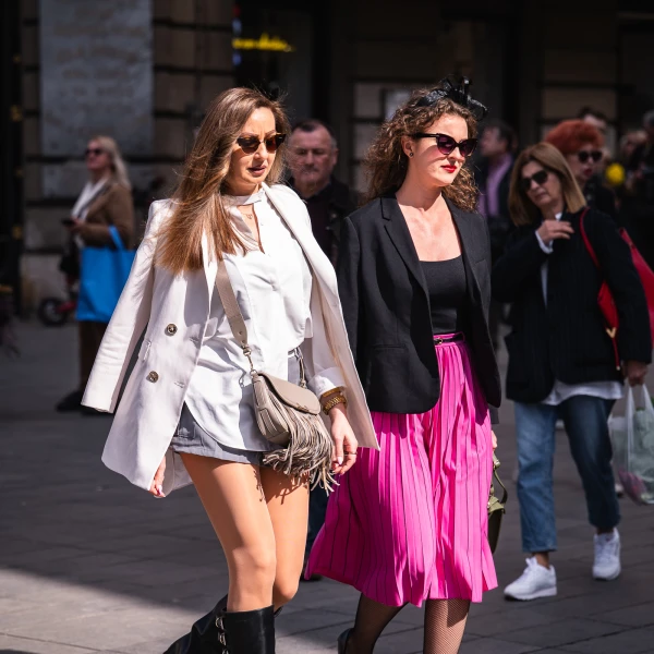 Mini, midi, maksi: Suknje su preuzele zagrebačku &scaron;picu - i izgledaju top