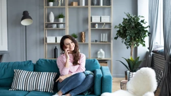 Jednostavni feng shui trikovi za dnevni boravak pun dobre energije