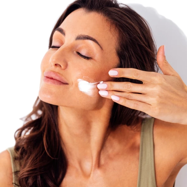 Kolagen u kozmetici: Može li zaista prodrijeti u kožu ili je sve samo marketin&scaron;ki trik?