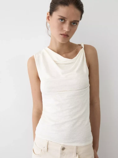 Proljetni minimalizam: Bijeli komadi koji izgledaju skupo, a dolaze iz high street ponude