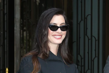 Anne Hathaway u traperu, Meryl Streep u odijelu: Tko je bolje odigrao modnu igru?