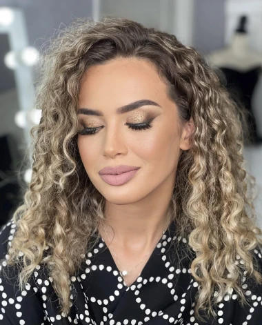 Zaboravite sve &scaron;to ste mislili da znate o &scaron;minkanju: Pola onoga &scaron;to radite je pogre&scaron;no