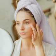 Well-ageing: Nova filozofija njege kože koja slavi prirodno starenje
